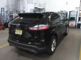 Ford Edge 2023 AWD Titanium 4dr Crossover