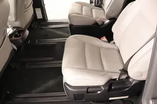 Toyota Sienna 2017 XLE 7-Passenger Auto Access Seat 4dr Mini-Van