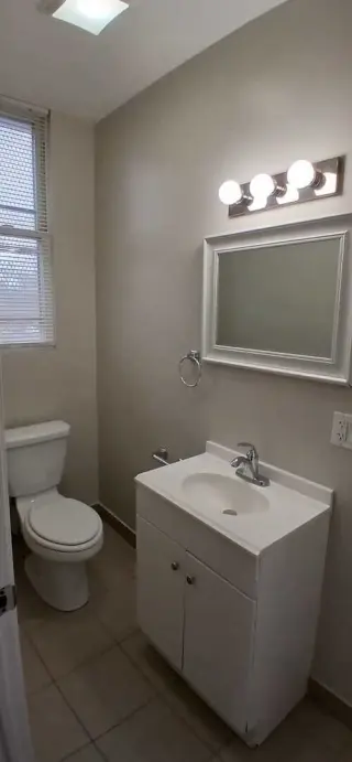 Propiedad en alquiler con 3 habitaciones y 1.5 baños en Chicago