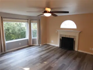 Propiedad en alquiler con 4 habitaciones y 3 baños en Burlington