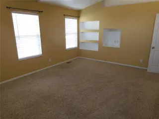 Propiedad en alquiler con 4 habitaciones y 3 baños en Burlington