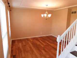 Propiedad en alquiler con 4 habitaciones y 3 baños en Burlington