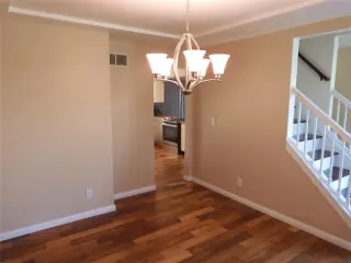 Propiedad en alquiler con 4 habitaciones y 3 baños en Burlington