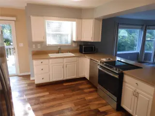 Propiedad en alquiler con 4 habitaciones y 3 baños en Burlington