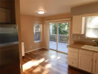 Propiedad en alquiler con 4 habitaciones y 3 baños en Burlington