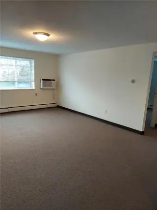 Propiedad en alquiler con 0 habitaciones y 1 baño en Quincy