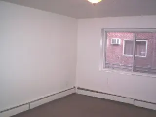 Propiedad en alquiler con 0 habitaciones y 1 baño en Quincy