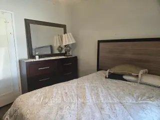 GLENDALE RECÁMARA AMUEBLADA