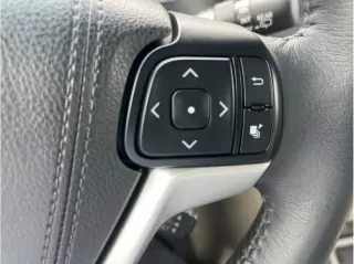 Toyota Sienna 2017 XLE 7-Passenger Auto Access Seat 4dr Mini-Van