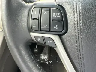 Toyota Sienna 2017 XLE 7-Passenger Auto Access Seat 4dr Mini-Van