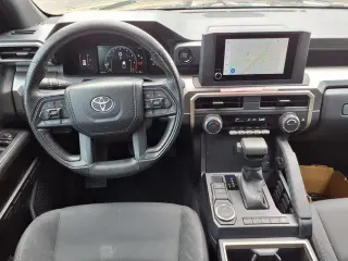 Toyota Tacoma 2024 4x2 SR5 4dr Double Cab 5.0 ft SB
