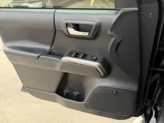 Toyota Tacoma 2023 4x2 Limited 4dr Double Cab 5.0 ft SB