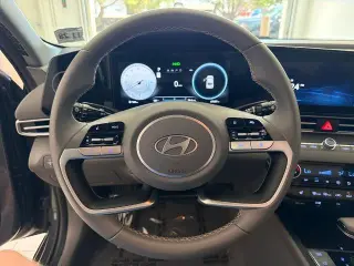 Hyundai ELANTRA 2024 SEL 4dr Sedan
