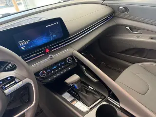 Hyundai ELANTRA 2024 SEL 4dr Sedan