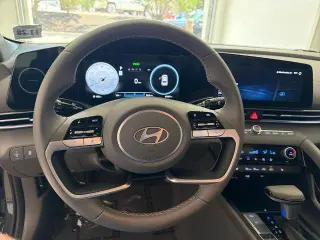 Hyundai ELANTRA 2024 SEL 4dr Sedan