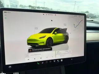 Tesla Model Y 2023 AWD Performance 4dr Crossover