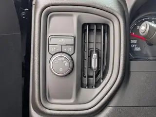 Chevrolet Silverado 1500 2026 4x2 Custom 4dr Crew Cab 5.8 ft. SB