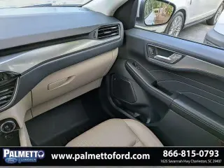 Ford Escape 2021 AWD Titanium 4dr SUV