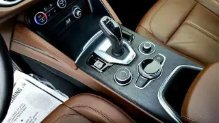 Alfa Romeo Stelvio 2021 AWD Sprint 4dr Crossover