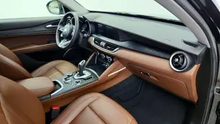 Alfa Romeo Stelvio 2021 AWD Sprint 4dr Crossover