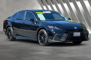 Toyota Camry 2025 SE 4dr Sedan