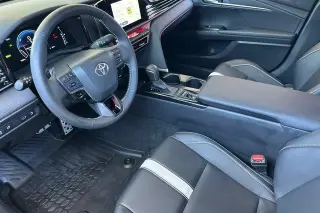 Toyota Camry 2025 SE 4dr Sedan