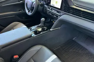 Toyota Camry 2025 SE 4dr Sedan