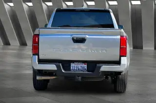 Toyota Tacoma 2025 4x4 SR5 4dr Double Cab 5.0 ft SB