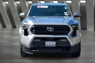 Toyota Tacoma 2025 4x4 SR5 4dr Double Cab 5.0 ft SB