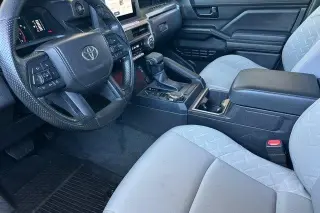 Toyota Tacoma 2025 4x4 SR5 4dr Double Cab 5.0 ft SB