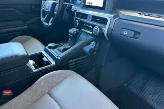 Toyota Tacoma 2025 4x4 SR5 4dr Double Cab 5.0 ft SB