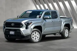 Toyota Tacoma 2025 4x4 SR5 4dr Double Cab 5.0 ft SB