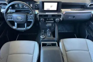 Toyota Tacoma 2025 4x4 SR5 4dr Double Cab 5.0 ft SB