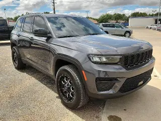 Jeep Grand Cherokee 2025 4x4 Laredo 4dr SUV