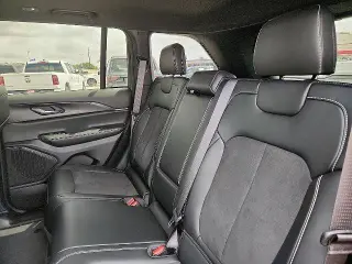 Jeep Grand Cherokee 2025 4x4 Laredo 4dr SUV