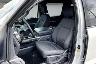 Ford F-150 2023 4x4 Lariat 4dr SuperCrew 5.5 ft. SB
