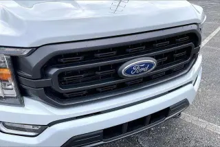 Ford F-150 2023 4x4 Lariat 4dr SuperCrew 5.5 ft. SB