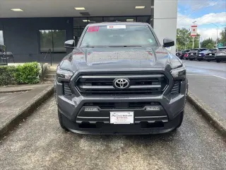 Toyota Tacoma 2025 4x4 SR5 4dr Double Cab 6.1 ft LB