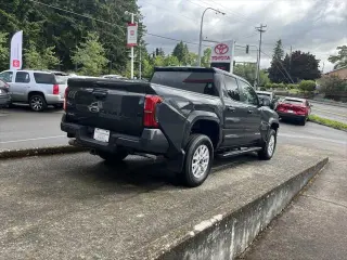 Toyota Tacoma 2025 4x4 SR5 4dr Double Cab 6.1 ft LB