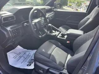 Toyota Tacoma 2025 4x4 SR5 4dr Double Cab 6.1 ft LB