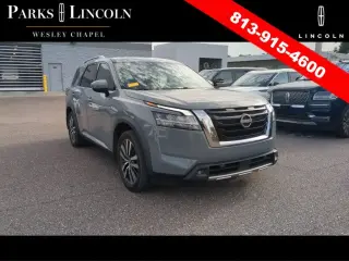 Nissan Pathfinder 2022 AWD Platinum 4dr SUV