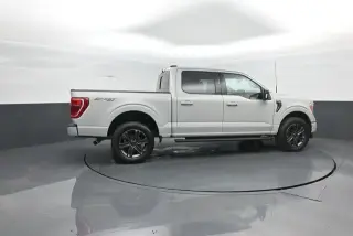 Ford F-150 2023 4x4 XLT 4dr SuperCrew 5.5 ft. SB