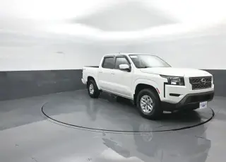 Nissan Frontier 2024 4x4 SV 4dr Crew Cab 5 ft. SB