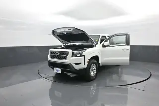 Nissan Frontier 2024 4x4 SV 4dr Crew Cab 5 ft. SB