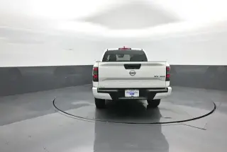 Nissan Frontier 2024 4x4 SV 4dr Crew Cab 5 ft. SB