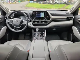 Toyota Highlander 2022 AWD Limited 4dr SUV