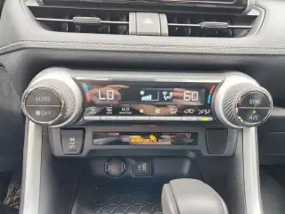 Toyota RAV4 Hybrid 2024 AWD LE 4dr SUV