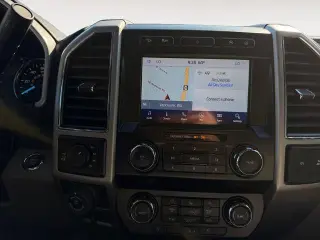 Ford F-150 2020 4x4 Lariat 4dr SuperCrew 6.5 ft. SB
