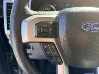 Ford F-150 2020 4x4 Lariat 4dr SuperCrew 6.5 ft. SB