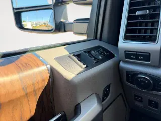 Ford F-150 2020 4x4 Lariat 4dr SuperCrew 6.5 ft. SB